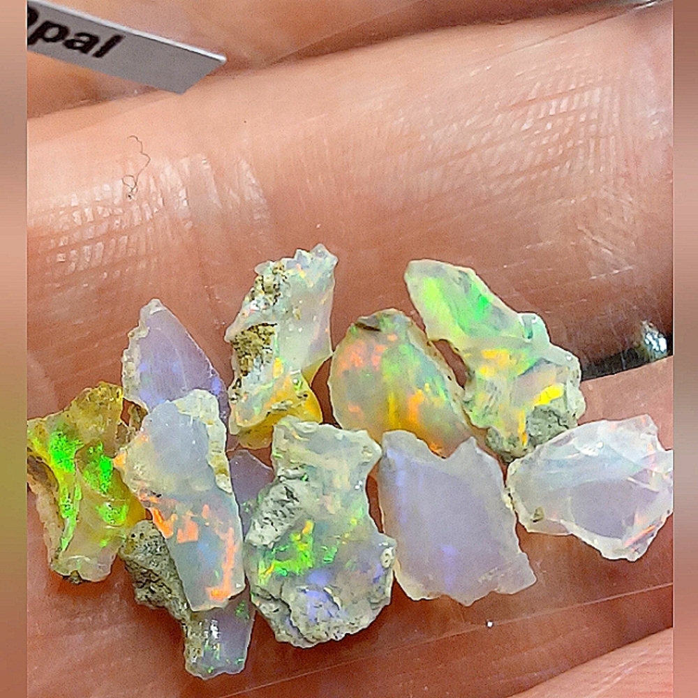 1-5cts Ethiopian Black Fire Opal Rough Gemstone Flash of color